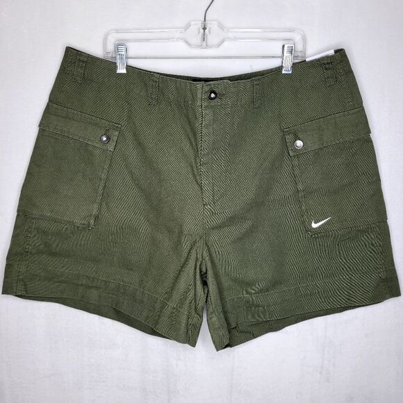 Nike Olive Green Standard Fit At Knee Length Utility Shorts Size 40 - Picture 1 of 6